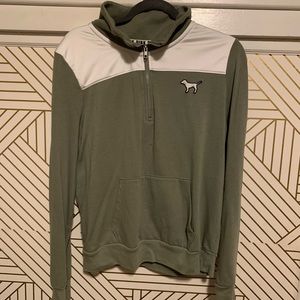 PINK Victoria’s Secret pullover sweater